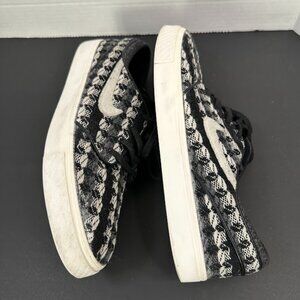 Nike Sneaker